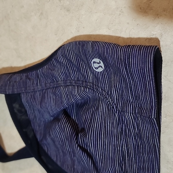 Lululemon Ta Ta Tamer Bra size 32D - Picture 2 of 7